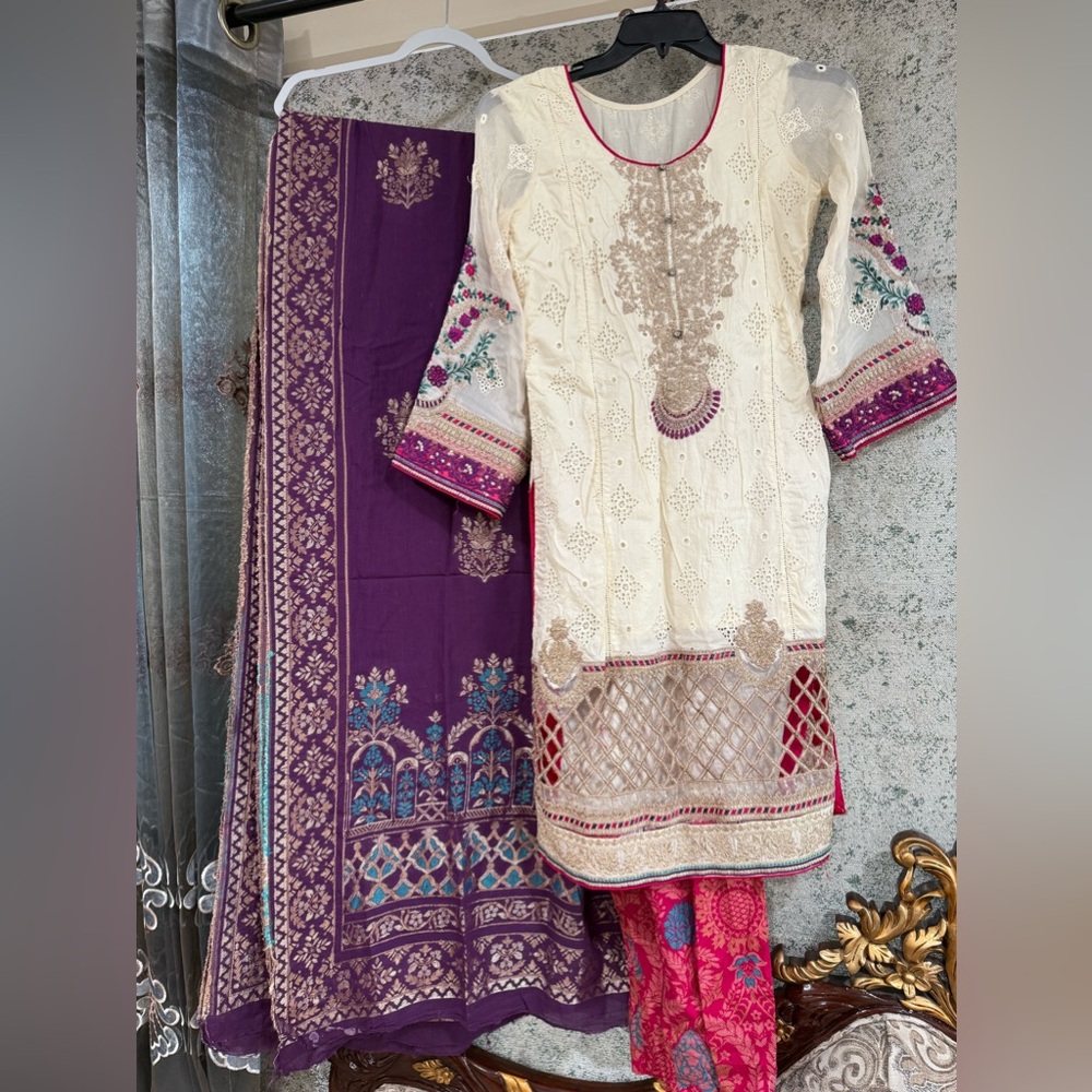 Indian Pakistani 3 pieces Maria b suit